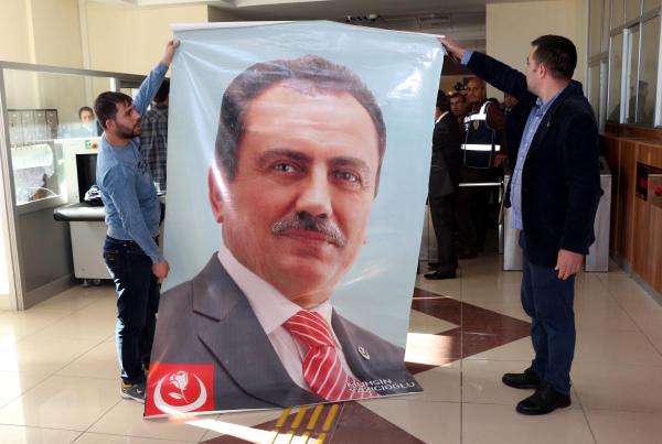 Yazıcıoğlu davası duruşmasında poster gerginliği