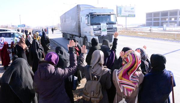 Erzurum'dan Bayırbucak Türkmenlerine 10 TIR yardım