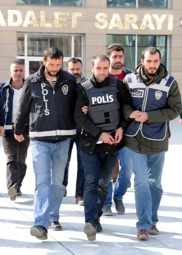 Eşini silahla yaralayınca linç edilmek istenen kocaya 15 yıl hapis