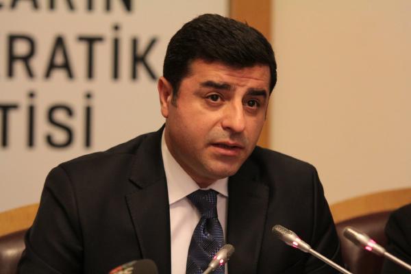 Selahattin Demirtaş : Kürtler şu anda tarihin en büyük duygu kırılmasını yaşıyor