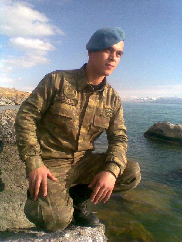 Şehit Uzman Çavuş'un Zonguldak'taki baba evine ateş düştü