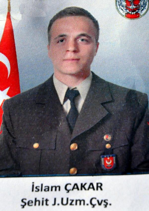 Şehit Uzman Çavuş İslam Çakar, Bitlis'ten memleketi Zonguldak'a uğurlandı