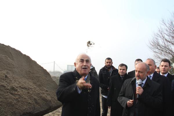 Meriç Nehri'nden çıkarılan kumun törenle nakliyesine başlandı