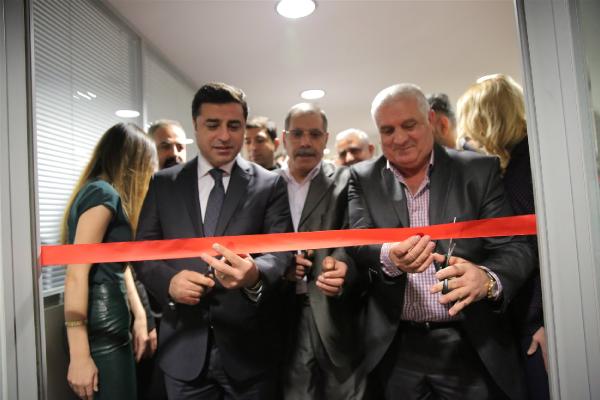 Demirtaş: Rusya'da iş yapan Türk pasaportu taşıyan vatandaşların sorunlarına kayıtsız kalamayız