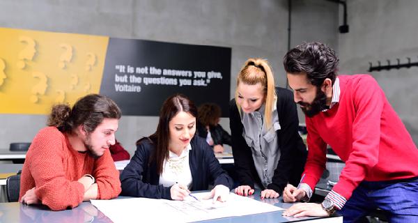 (Fotoğraflı Bülten Dağıtımı) Genç girişimcilere 50 bin TL devletten, 25 bin TL Nişantaşı Üniversitesi’nden