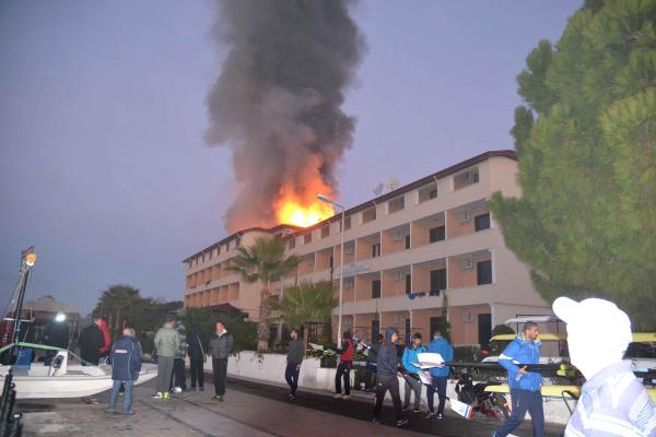 Otelde korkutan yangın
