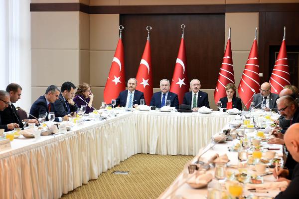 Kılıçdaroğlu, gazetelerin Ankara temsilcileri ile bir araya geldi (1)