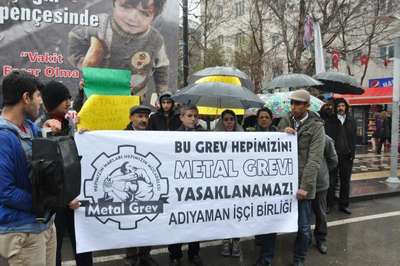 Adıyaman'da işçilerden protesto