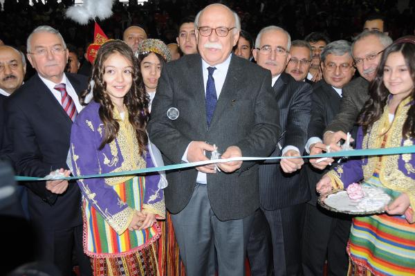 Bakan Avcı, 'Türk Dünyası Bilim Olimpiyatı Proje Sergisi'ni açtı