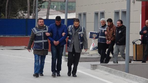 Telefonlu dolandırıcılara cami avlusunda suçüstü