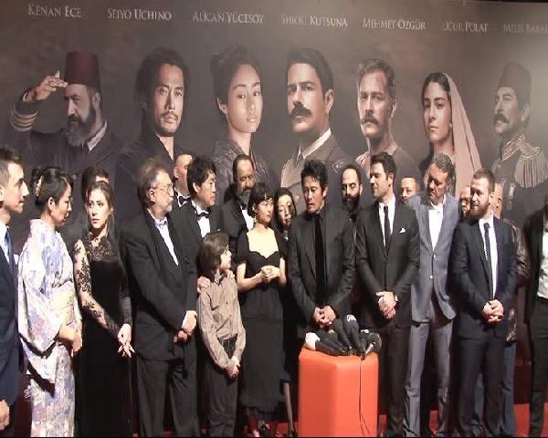 Başbakan Davutoğlu, 'Ertuğrul 1890' filminin galasına katıldı