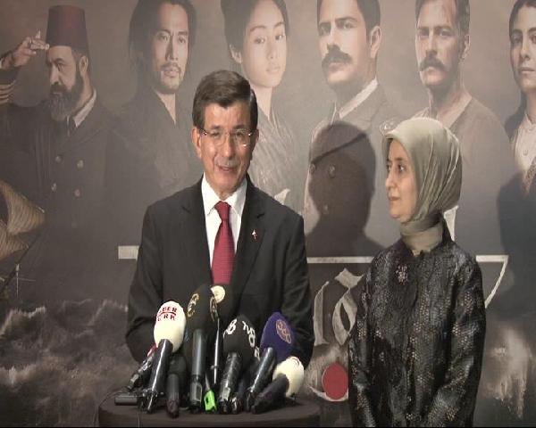 Davutoğlu, 'Ertuğrul 1890'ı beğendi: İnsanın yüreğine işleyen bir sinema dili kullanılmış