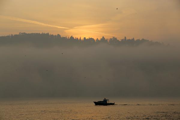 İstanbul Boğazı'nda sis etkili oldu