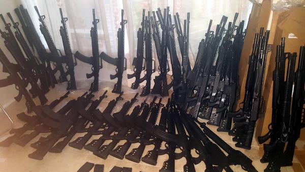 Torbalı'da silah operasyonu: 3 gözaltı