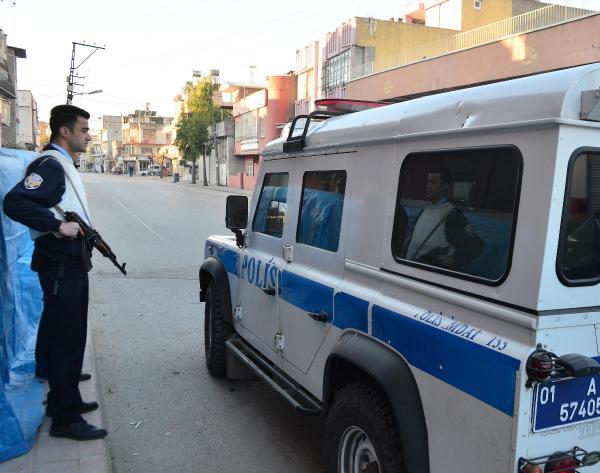 Patlayıcının birini patlatıp diğerini çöpe tuzakladılar