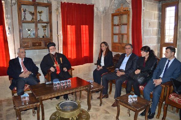 Mardin'deki Noel kutlamasında çatışmaların son bulması için dua edildi