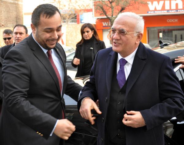 Bakan Elitaş: Bölücülere ve parelcilere 'defol git' diyebilirsek Türkiye'nin önü aydınlık