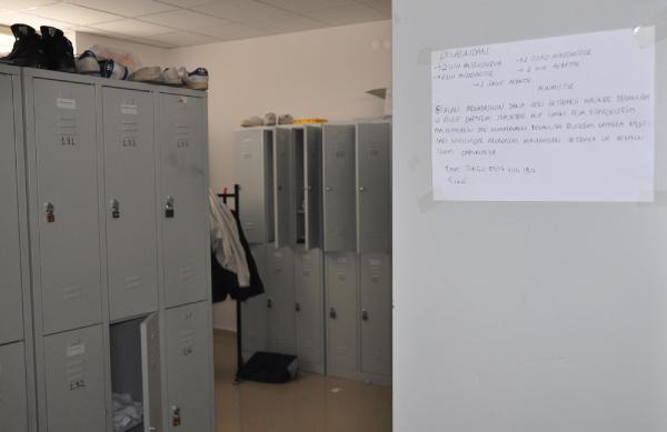 Önce hırsıza çağrı yaptı, sonra polisi aradı