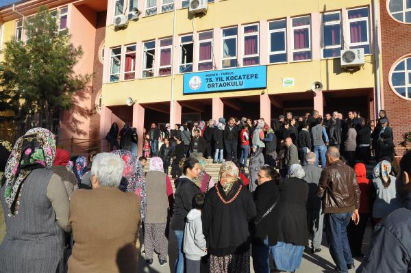 Yakılan okulun öğrencilerini istemediler