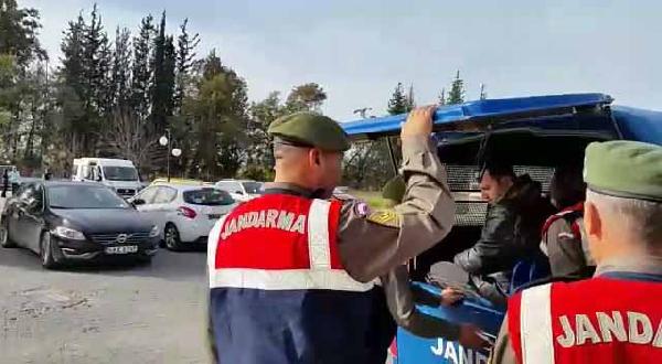 Dalaman'da 138 Suriyeli kaçak göçmen ile yakalanan 3 organizatör tutuklandı