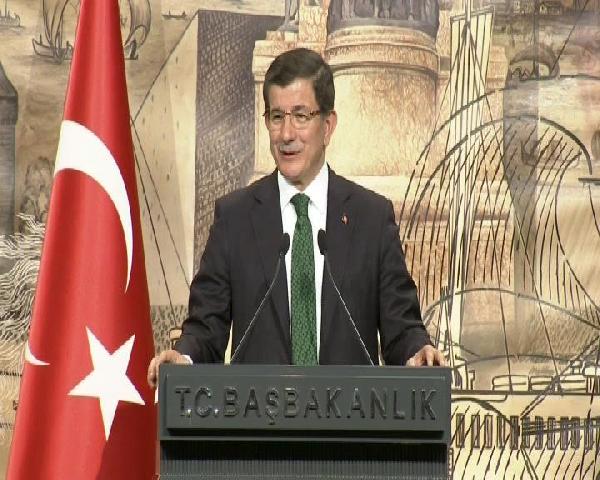 Davutoğlu, yurtdışındaki Türk bilim insanlarıyla yemekte buluştu