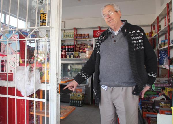 Hırsızlar 2 ayrı marketten 15 bin TL'lik sigara çaldı