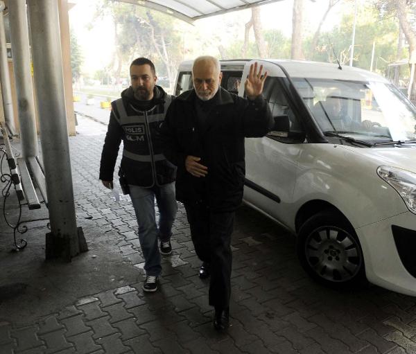 Eski Rektör Sedat Laçiner gözaltında (2)