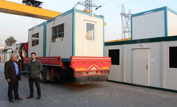 Avrupa'daki Suriyeli mültecilerin prefabrik ve konteyner evleri Türkiye'den...