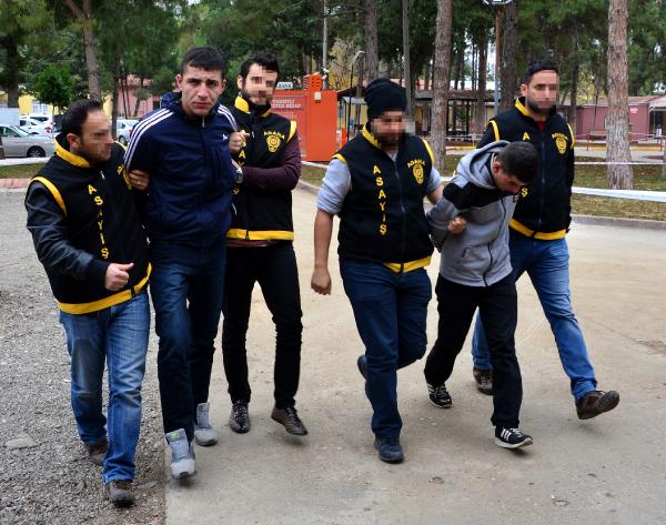 İnşaat deposu hırsızları yakalandı