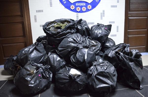 Siverek’te 90 kilo esrara 2 tutuklama
