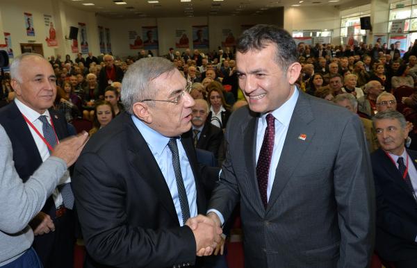 CHP Mersin Olağan İl Kongresi'nde gerginlik