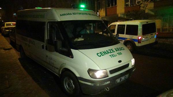 Haber alınamayan çift evlerinde ölü bulundu