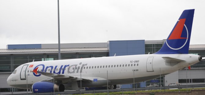 Almanya'da yolcu uçağı pistten çıktı