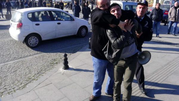 Çanakkale'de Roboski anmasına polis müdahalesi: 20 gözaltı