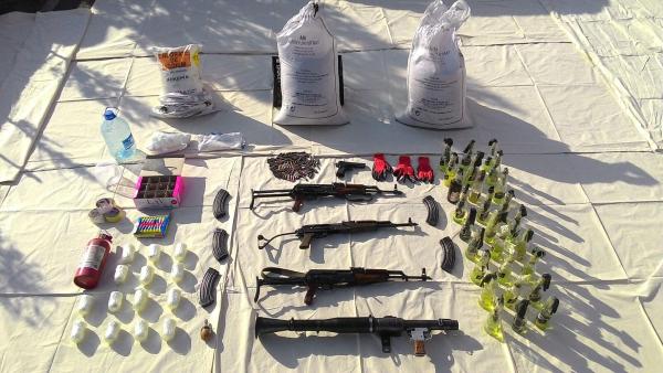Diyarbakır'da PKK'nın silah ve patlayıcıları ele geçirildi