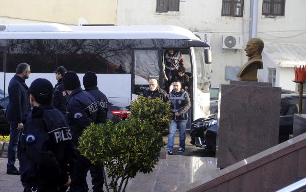 Çanakkale'de 'paralel yapı' şüphelileri adliyeye sevk edildi (2)
