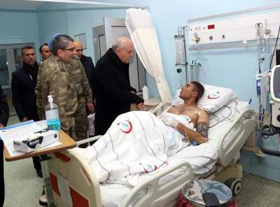 Uludere'de askere gaz bombalı, taşlı saldırı: 1 asker yaralı(2)