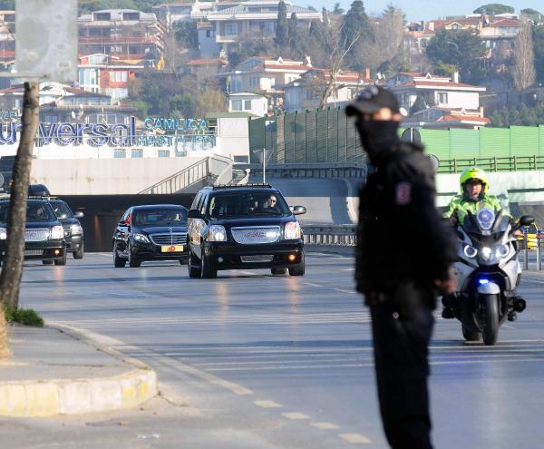 Cumhurbaşkanı Erdoğan Beylerbeyi'ndeki çalışma ofisinde
