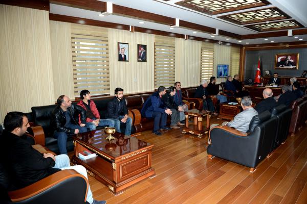 Diyarbakır Sur esnafı Vali Aksoy'u ziyaret etti
