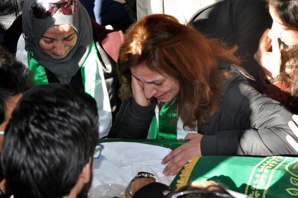 Öldürülen Suriyeli gazeteci toprağa verildi