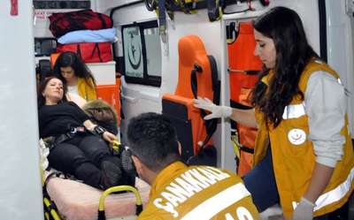 Çanakkale'de kuvvetli lodos deniz ulaşımını olumsuz etkiledi (4)