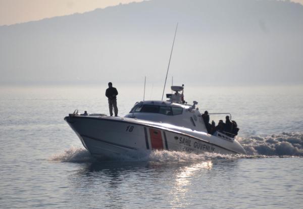 Kaçakları ölümden Sahil Güvenlik kurtardı