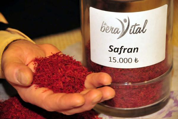 Kilosu 15 bin lira olan safran gramla satılabiliyor