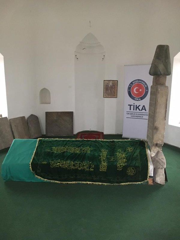 Başbakan Davutoğlu, Belgrad'da Yunus Emre Kültür Merkezi'nin açılışını yaptı