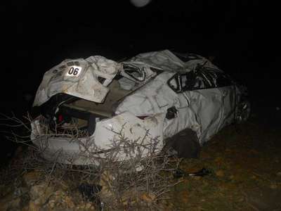 Takla atan otomobilden fırladı: 2 ölü, 1 yaralı