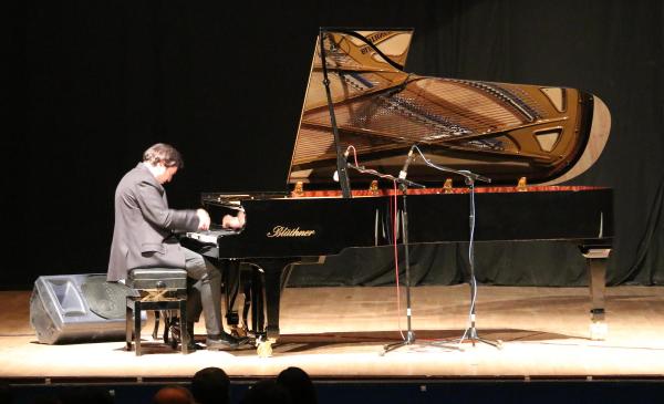 Fazıl Say ve Serenad Bağcan büyüledi