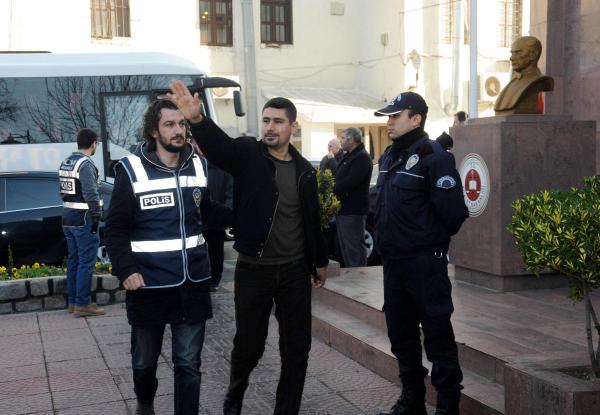 Çanakkale'de 'paralel yapı' şüphelileri tekrar adliyede