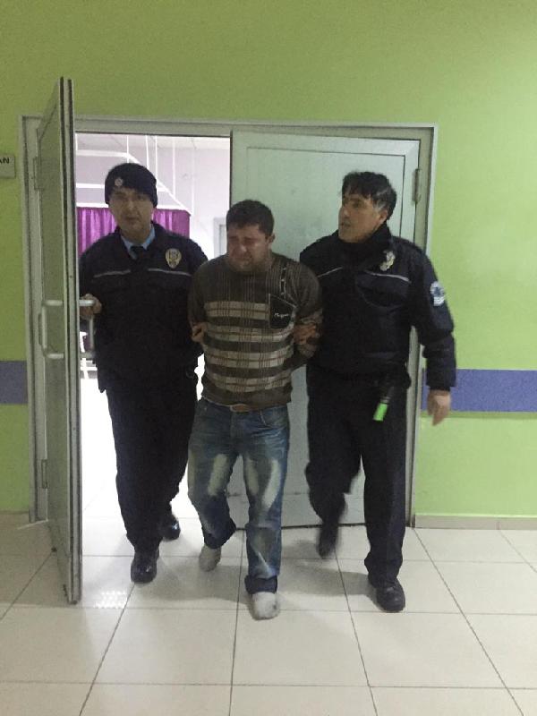 Harçlık vermeyen anne ve babasına saldırdı