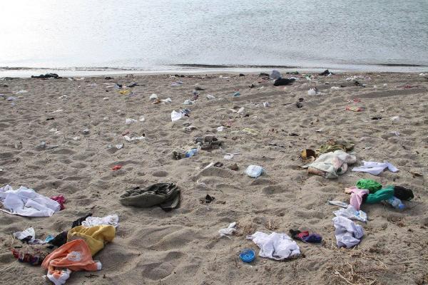 Kaçaklar gitti, sazlık ateşe verildi