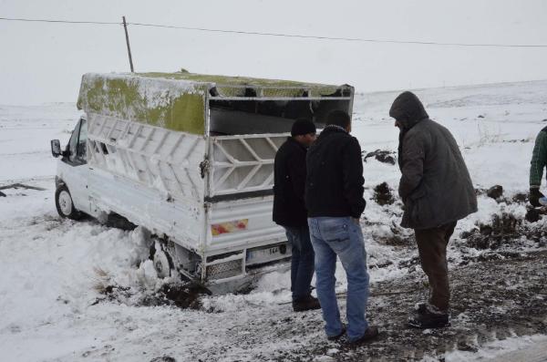Siverek’te 82 mahallenin yolu ulaşıma kapandı